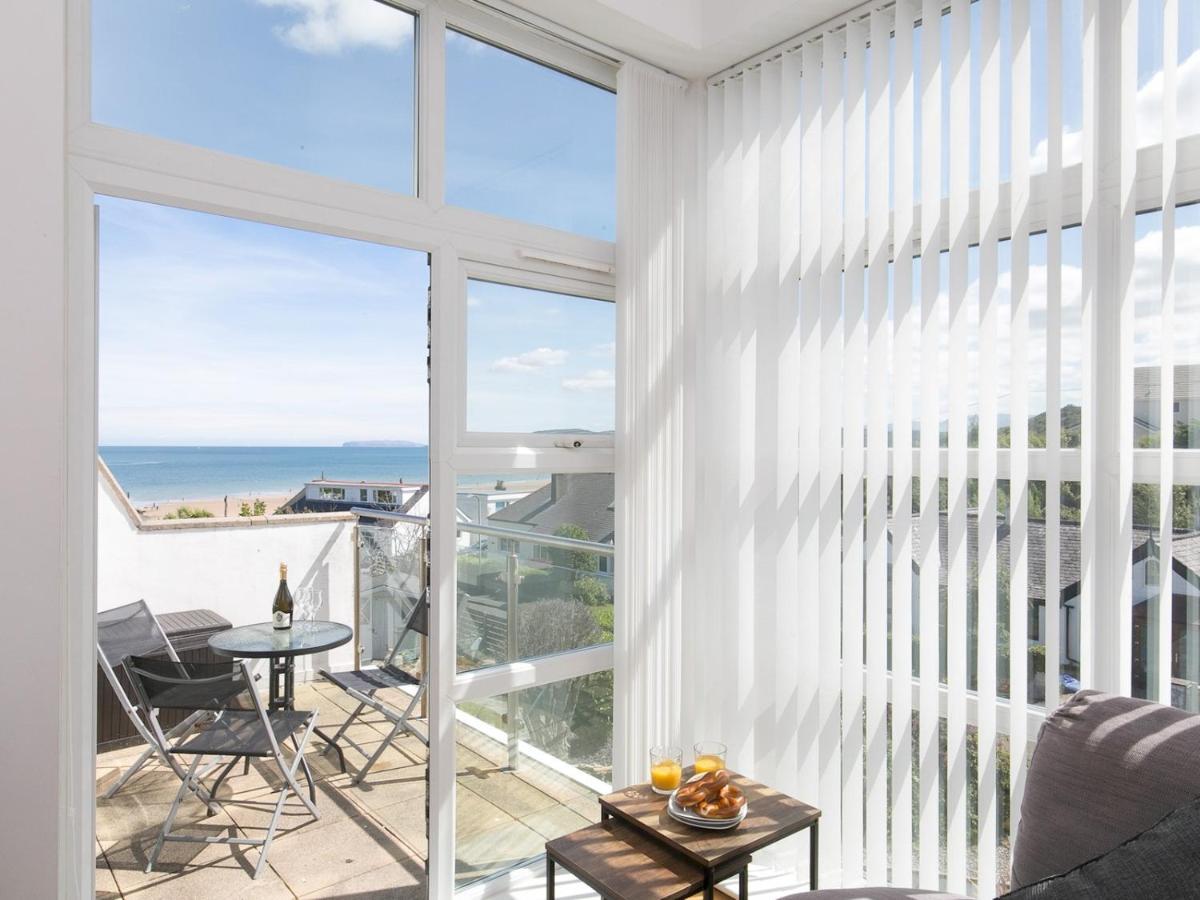 Pass The Keys 2 Bed Sea View Apartment With Balcony Parking Benllech Dış mekan fotoğraf