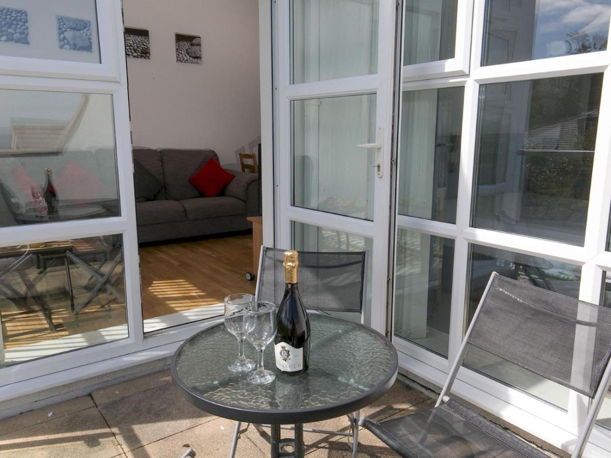Pass The Keys 2 Bed Sea View Apartment With Balcony Parking Benllech Dış mekan fotoğraf